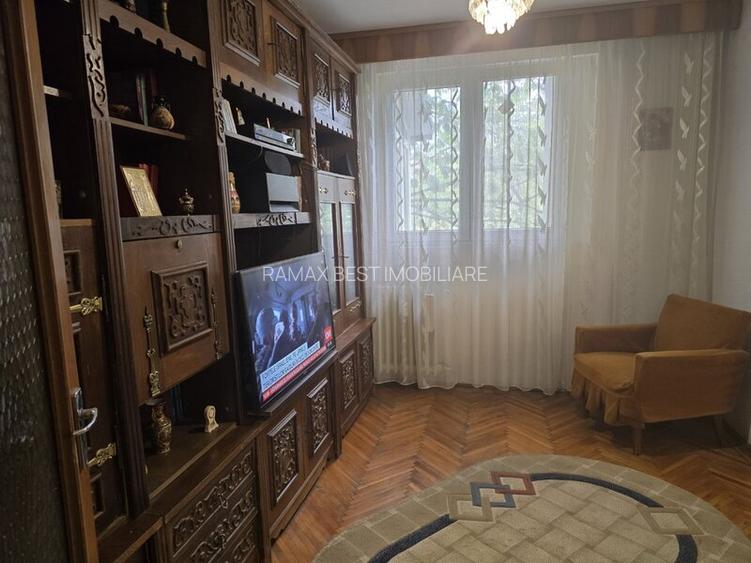 Titan, 7 minute metrou, pe Liviu Rebreanu, farmacia Tei, bloc 4 etaje - 8