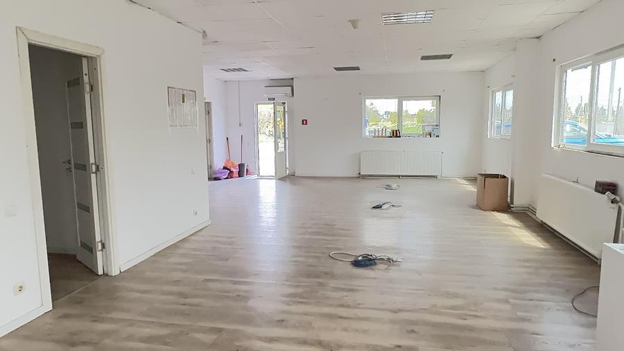 DEPOZIT 450 mp. Birouri Hala si TEREN Imprejmuit 4077 mp Asfalt - Utilitatile