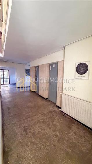 GARSONIERA FOARTE SPATIOASA 42MP - BLOC 1985 - LANGA UTCB TEI - 22