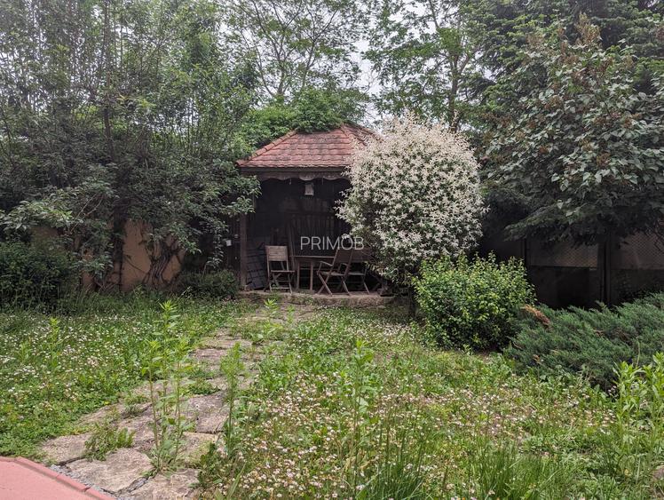 Eleganta si generoasa,robusta,str.linistita,sens unic,curte verde,intimitate,lux - 21