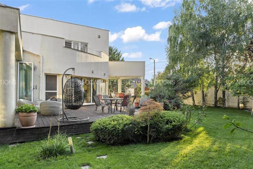 Vila de lux in apropiere de Cambridge School | Curte superba - 7