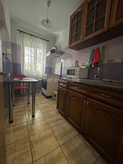 299 euro-Garsoniera 35mp -Titan - Metrou 1decembrie - 4