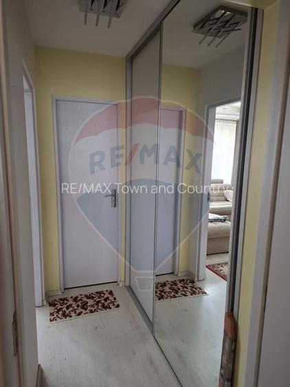 Apartament cu 3 camere de închiriat - 8