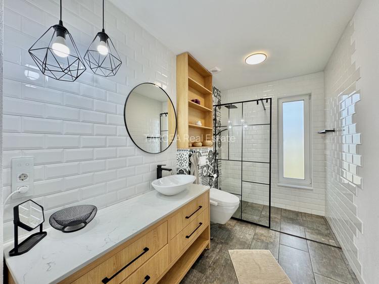 Casa de Lux - 1084 mp teren - 275 mp utili + Pod + Sauna + Studio Yoga - 15