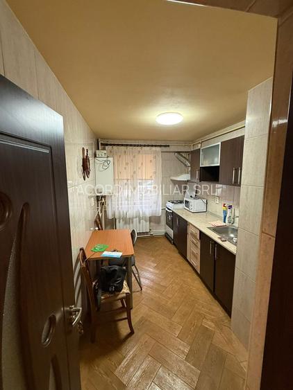 Garsoniera decomandata in Km 4-5, langa scoala 37 - 10