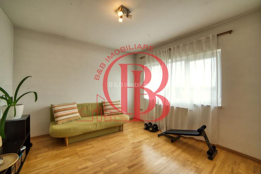 Casa complet mobilata 5 camere 3 bai curte generoasa - 54