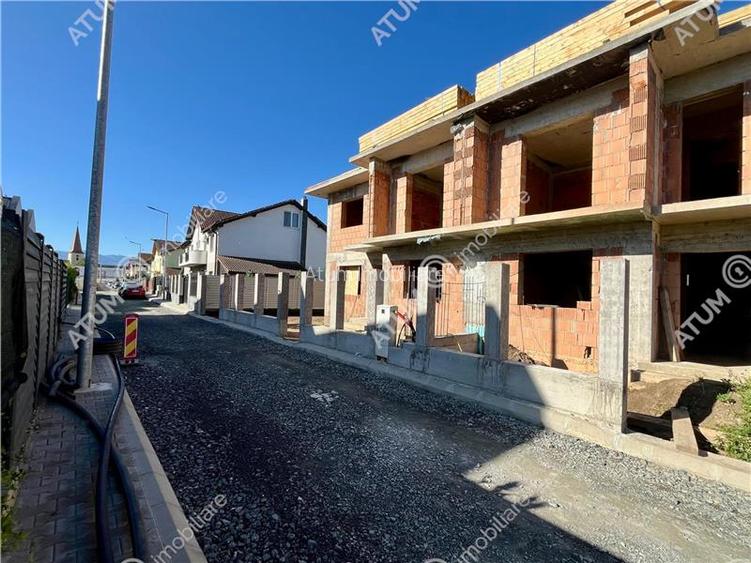 Casa cu 4 camere 2 bai si teren de 230 mp Selimbar - 10