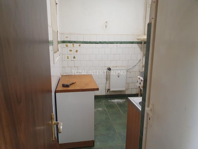 Vanzare-2 camere-1/4-decomandat-Dr Taberei 34-liber-de renovat-95000E - 10