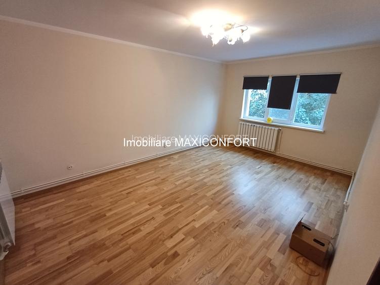 Vanzare apartament 3 camere - Imobiliare MAXICONFORT - 9