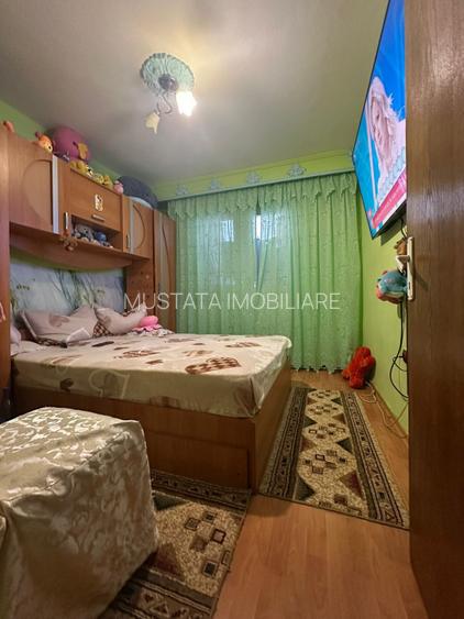 Apartament 4 camere decomandat, C. Calarasilor-Viziru 3. - 10