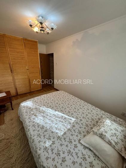 Apartament 3 camere semidecomandat-zona Inel 2 - 9