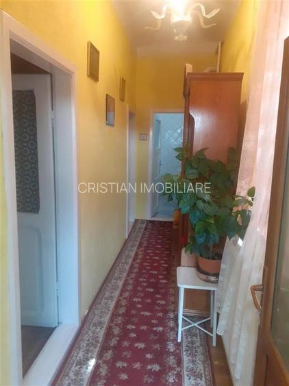 Casa 5 camere caramida Teren - 250 mp zona Centrala -Pta Mare - 7