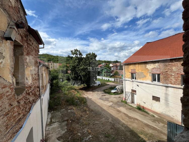 Hotel cu 44 camere, renovabil, poziționat ultracentral – oportunitate - 17