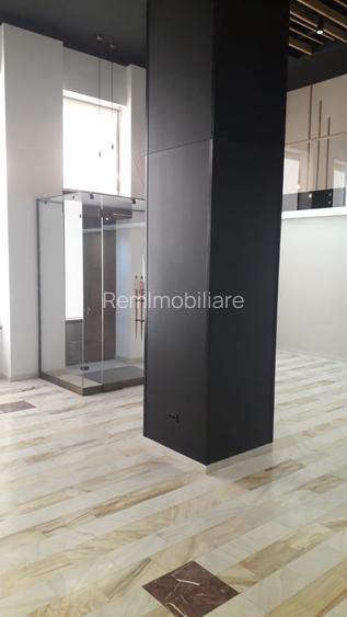 Spatiu deosebit 13 Septembrie - Palatul Parlamentului - 9