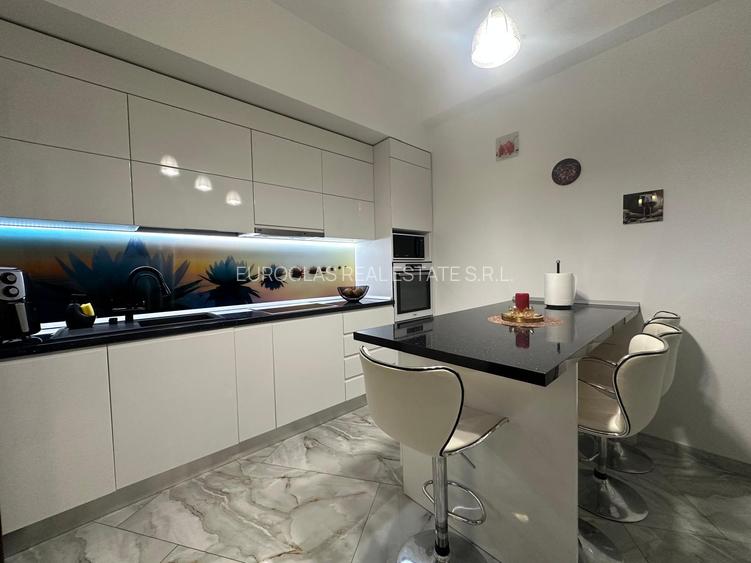 Exclusivitate! Vila P+1+M - Santa Maria Bay - 1.500.000 euro (Cod E8+E10) - 5