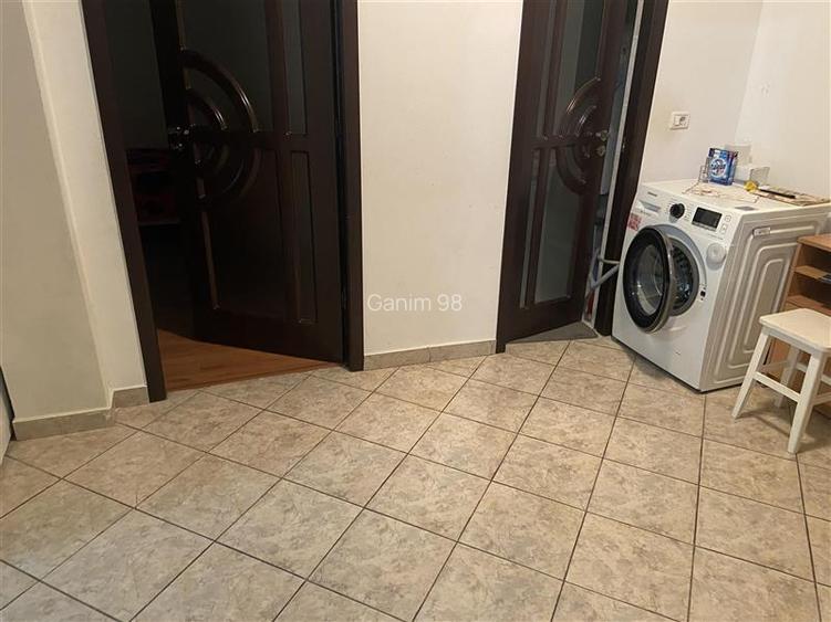 Apartament 2 camere ,56 mp, zona Longinescu , decomandat, imbunatatit , liber - 10