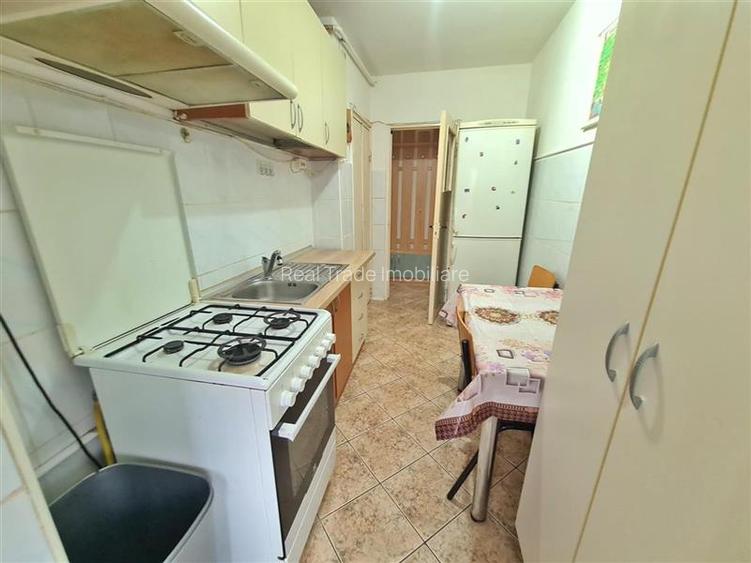 Apartament 3 camere decomandat, etaj intermediar Astra-Carpatilor - 9