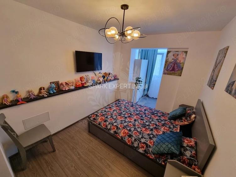 //3 CAMERE//BULEVARDUL REPUBLICII// - 6