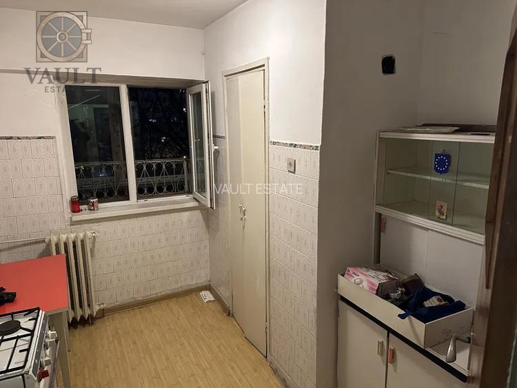 APARTAMENT 3 CAMERE -ETAJ 4 - METROU GORJULUI - 6