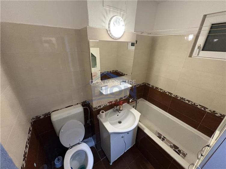 Obregia - Fantana Florilor,  bloc retras de la bulevard - 14