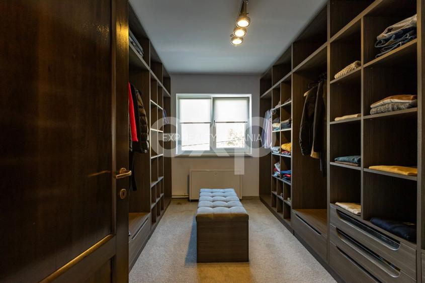 Casă/Vilă duplex cu 5 camere de vânzare, strada 9 Mai- zona Centrală - 13