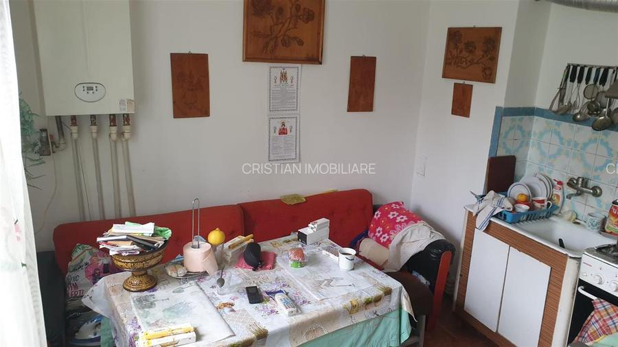 zona Grivitei-Pta Mare Vila P+1, 6 camere, 2 bai teren 242mp deschidere 10 m la - 9