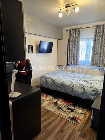 Apartament 3 camere Zona Liceul Nr 1 - etaj 1 - 78 mp - 4