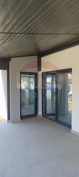 Casă / Vilă cu 5 camere de vânzare - 17