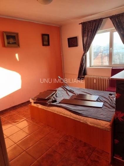 Garsoniera - zona Gara - Carrefour Market (fosta Billa) - 2