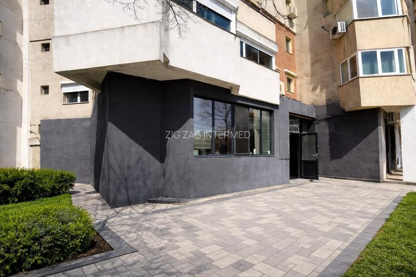 Faleza Nord, spatiu comercial din constructie 190 mp. , 5 camere, curte - 12