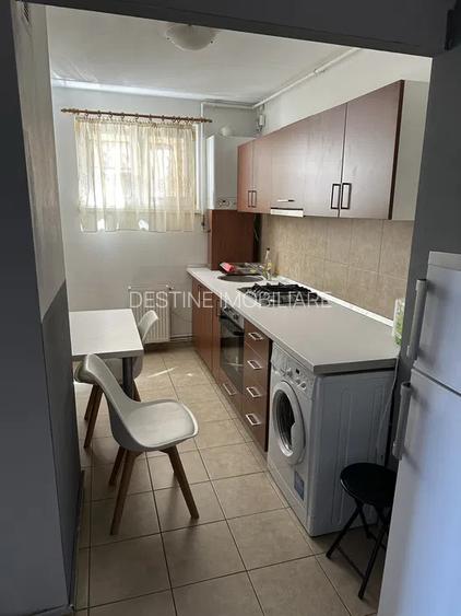 Apartament cu 3 camere 70 mp, etaj intermediar, situat pe Calea Bucuresti  - 4