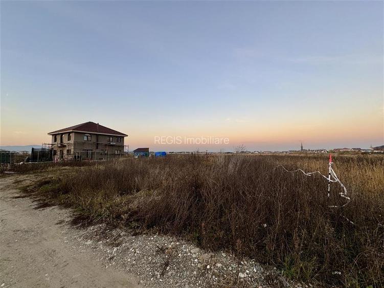 Teren intravilan granita Rasnov Cristian 890 mp - 3