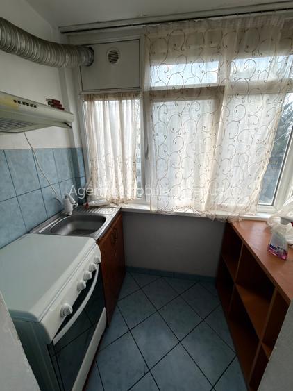 Apartament 2 camere etaj 2 zona Liceului Economic - 5