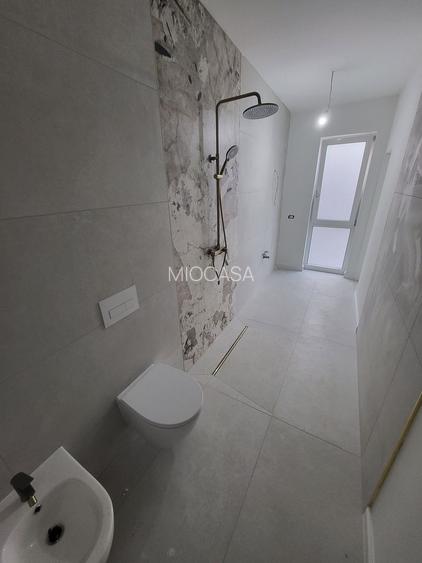 Comision 0%. Langa Iulius Mall. Zid despartitor dublu. Finisaje premium - 18