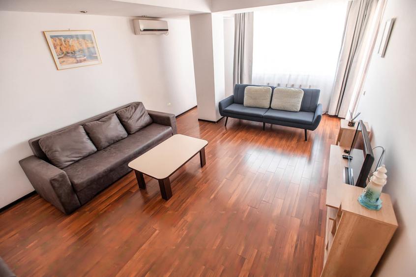 3 camere cu 2 bai / Mamaia / Langa plaja / Mamaia