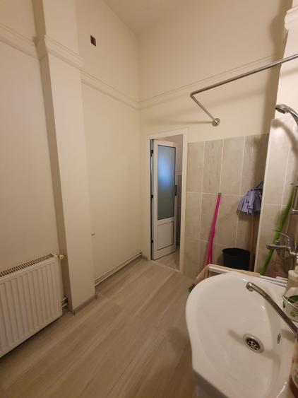 Spatiu cu vitrine – zona Unirii