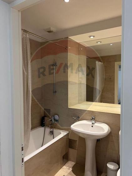 INCHIRIERE Apartament cu 3 camere tip duplex in zona Nordului
