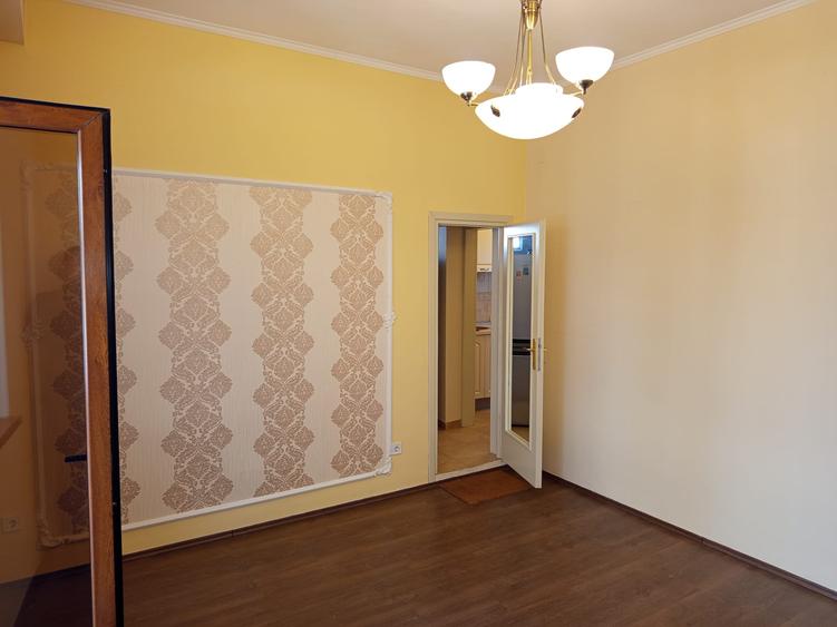 Ap. 3 Cam. | Piața Unirii - vizavi de Magazin Unirea | Renovat