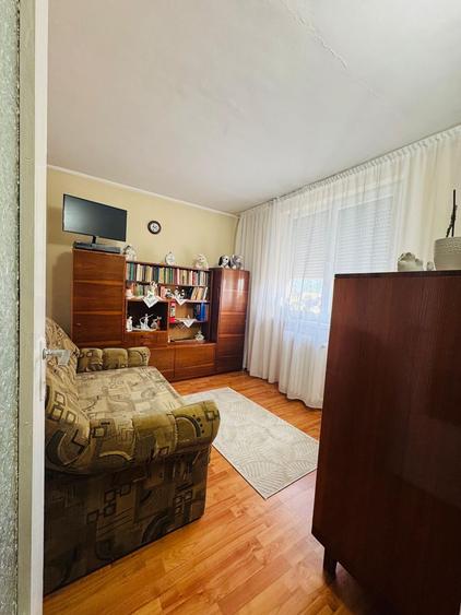 Apartament 2 camere etaj 3 Velenta