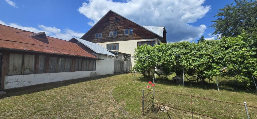 Brebu, Prahova,teren 2232mp + doua construcții în suprafață de 382mp, utilitati - 6