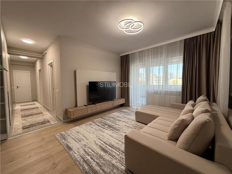 2 CAM , CENTRU PODU ROS PALAS , LUX - 2