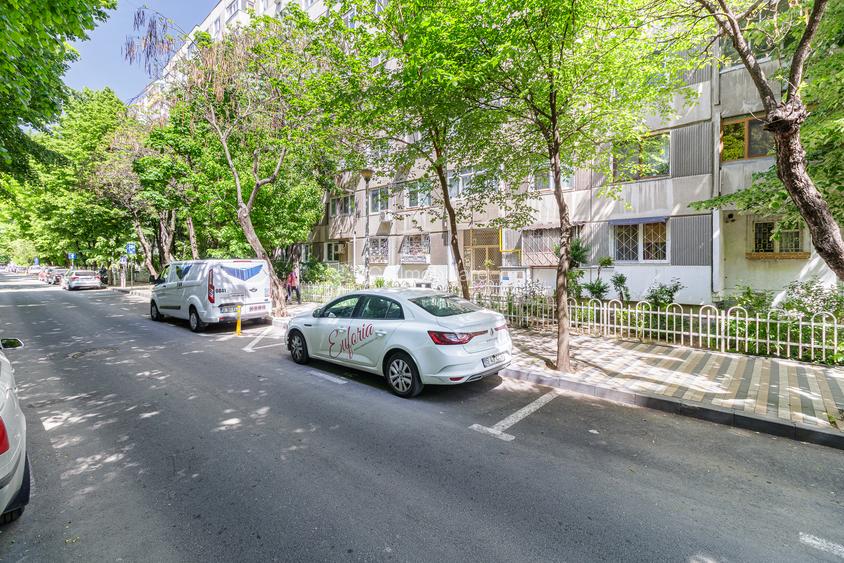 Vanzare - Apartament 3 camere - Balcon - Centrala proprie -- Pta Rahova - 13