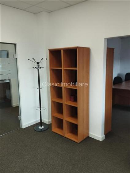 Inchiriere spatiu birouri, 212 mp, 12 locuri de parcare proprii, zona Calea Turz - 18