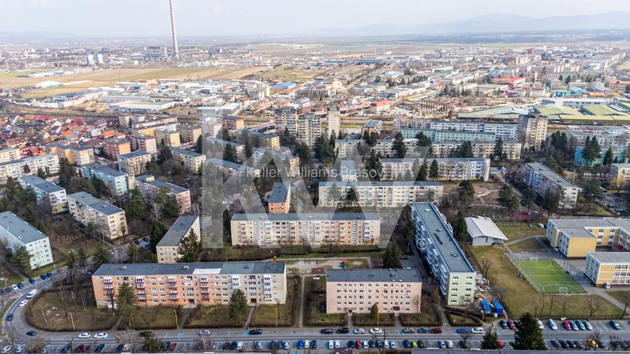 Vânzare apartament cu 3 camere, mobilat și utilat, strada Neptun - 17