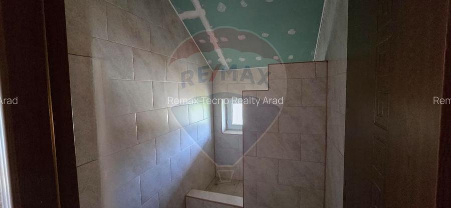 Casă la gri P+M cu anexă – oportunitate unică în Chișineu-Criș! - 11