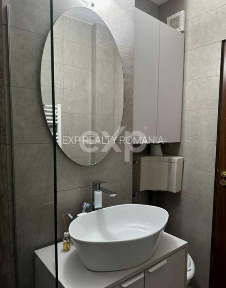 APARTAMENT 3 camere  PITESTI-Gavana semidecomandat , etaj 3 - 2