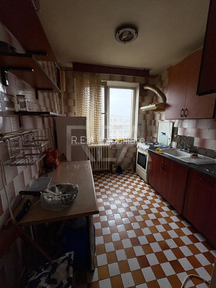 2 camere Titan decomandat, an 1972, reabilitat - 3