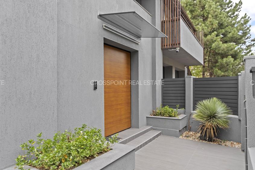 Vilă unică cu grădină generoasă și piscină / 4 locuri de parcare - 48