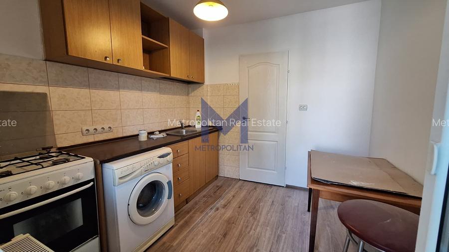 De închiriat apartament 2 camere decomandat I strada Lunii - 16