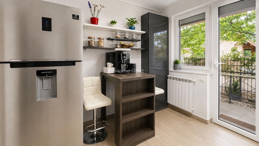 Apartament 2 camere decomandat cu curte privata 82 mp/ parter/ 5 min metrou - 5